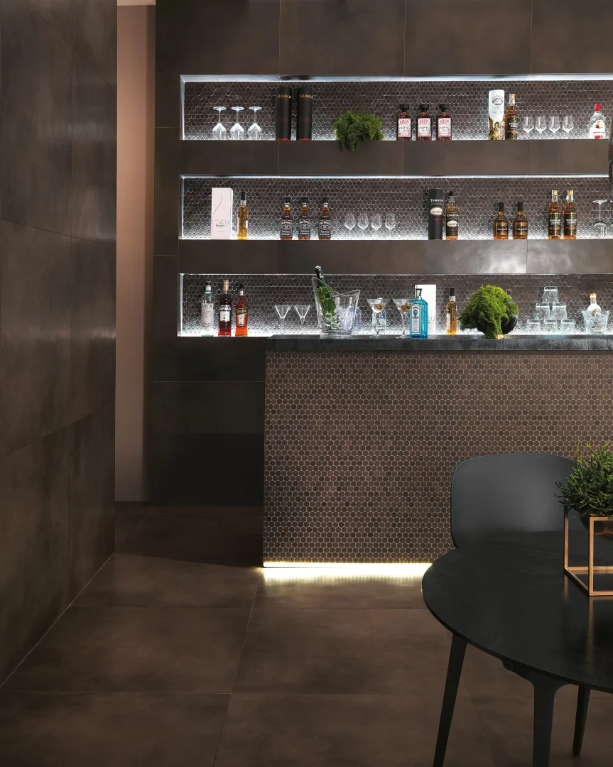 Gres Fap MILANO&FLOOR efekt beton - aranzacja w nowoczesnym salonie