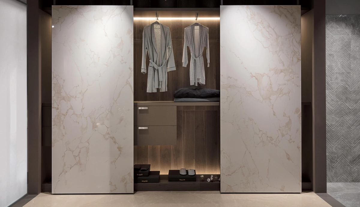 Gres Fap FAP MAXXI efekt marmur, metal, beton - aranzacja w eleganckiej lazience