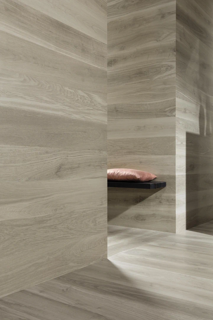 Gres Fap FAPNEST efekt drewno - aranzacja w eleganckiej lazience