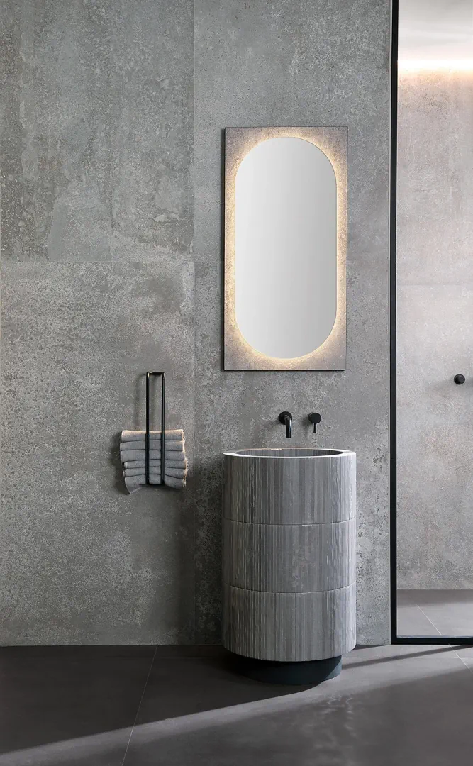 Gres Fap OXIDE efekt metal - aranzacja w minimalistycznym wnetrzu