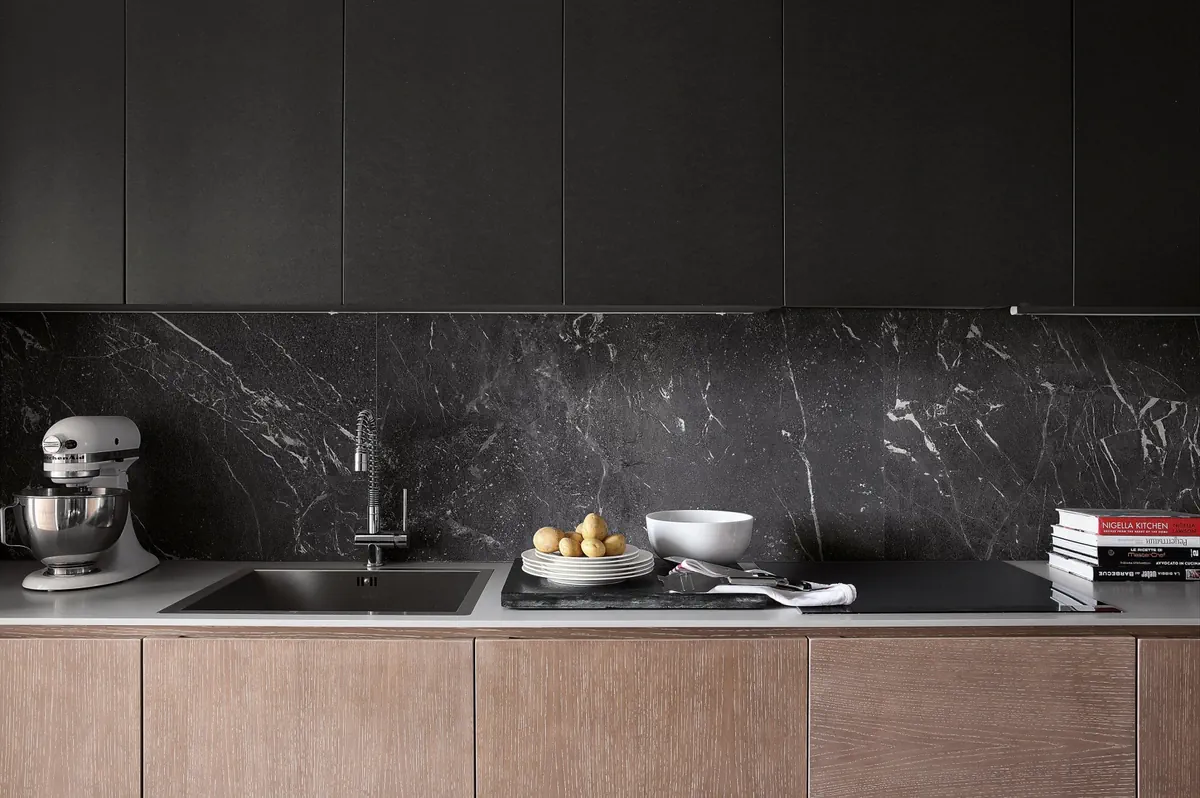 Gres Fap ROMA efekt marmur, kamień - aranzacja w eleganckiej lazience