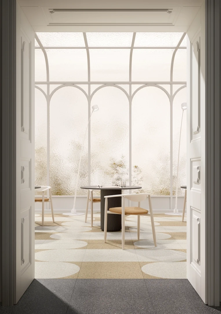 Gres Graniti Fiandre IL VENEZIANO efekt terrazzo - aranzacja w korytarzu z naturalnym swiatlem