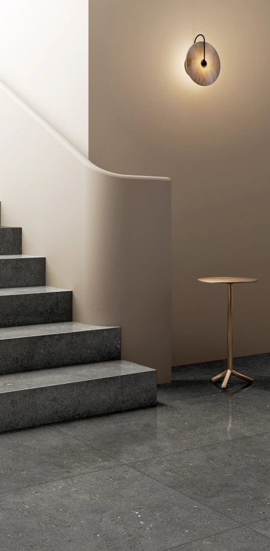 Gres Graniti Fiandre SOLIDA efekt kamień - aranzacja w eleganckiej lazience