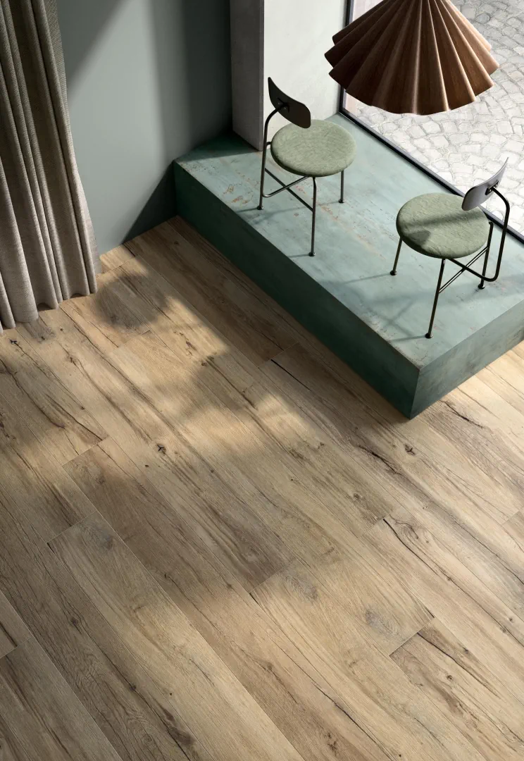 Gres Flaviker NORDIK WOOD efekt drewno - aranzacja w przy kominku