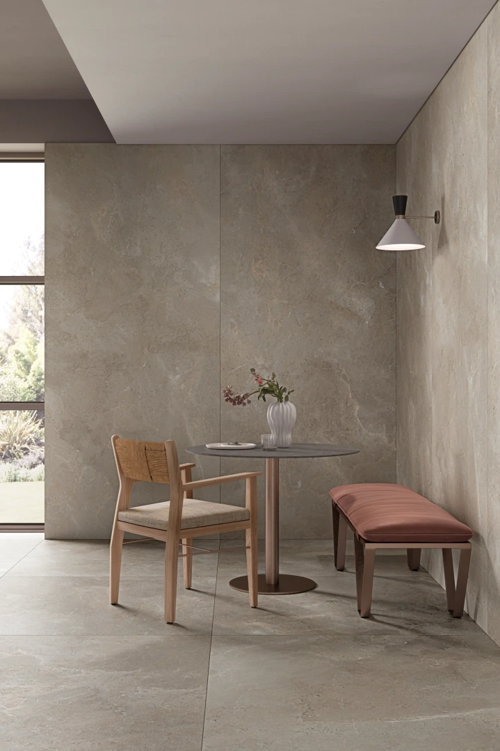 Gres Fmg ART STONE MAXFINE efekt kamień - aranzacja w przy kominku