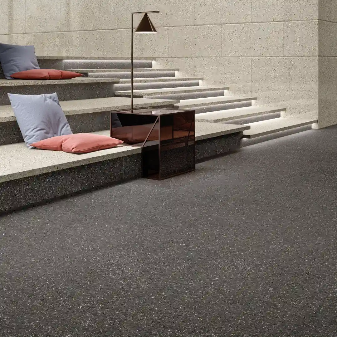 Gres Fmg PALLADIO efekt terrazzo - aranzacja w przy kominku