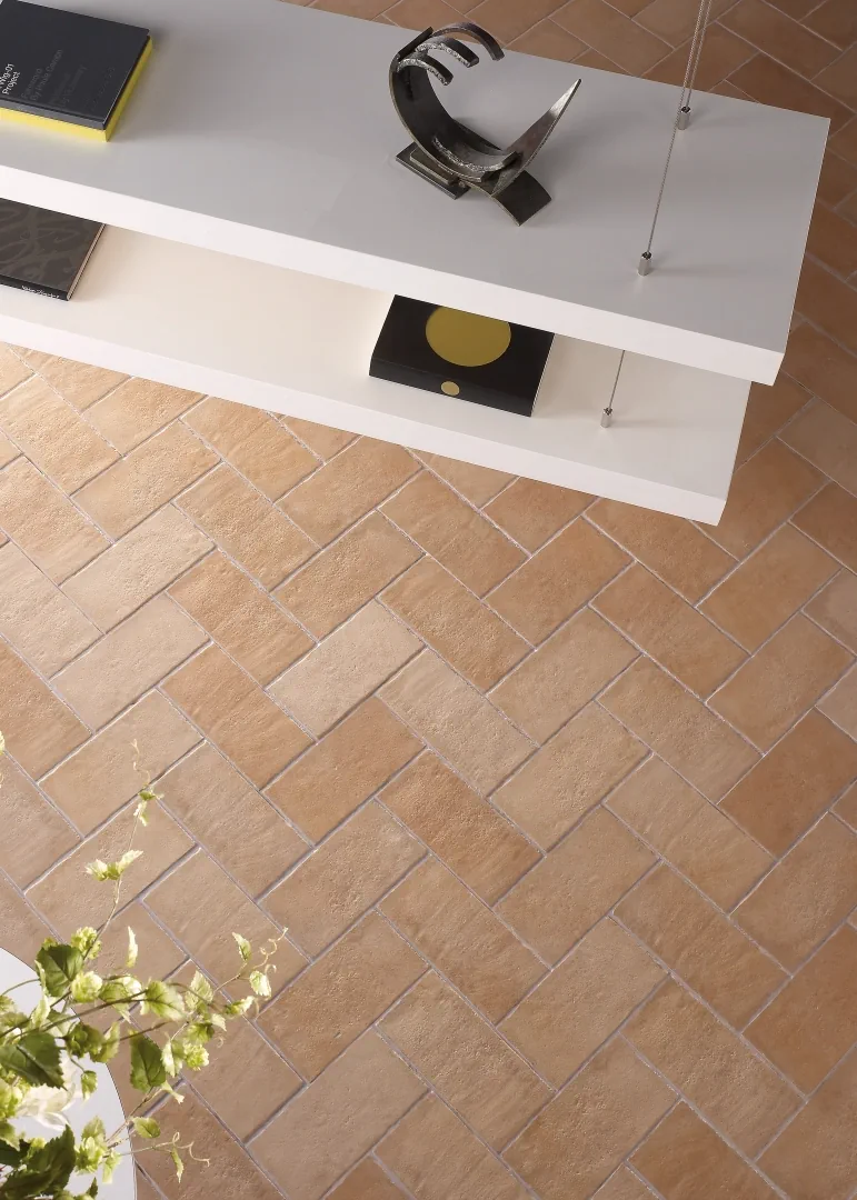 Gres Grespania ABADIA efekt terakota - aranzacja w eleganckiej lazience