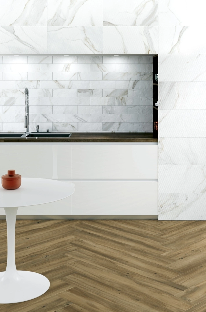 Gres Grespania CALACATA efekt marmur - aranzacja w minimalistycznym wnetrzu