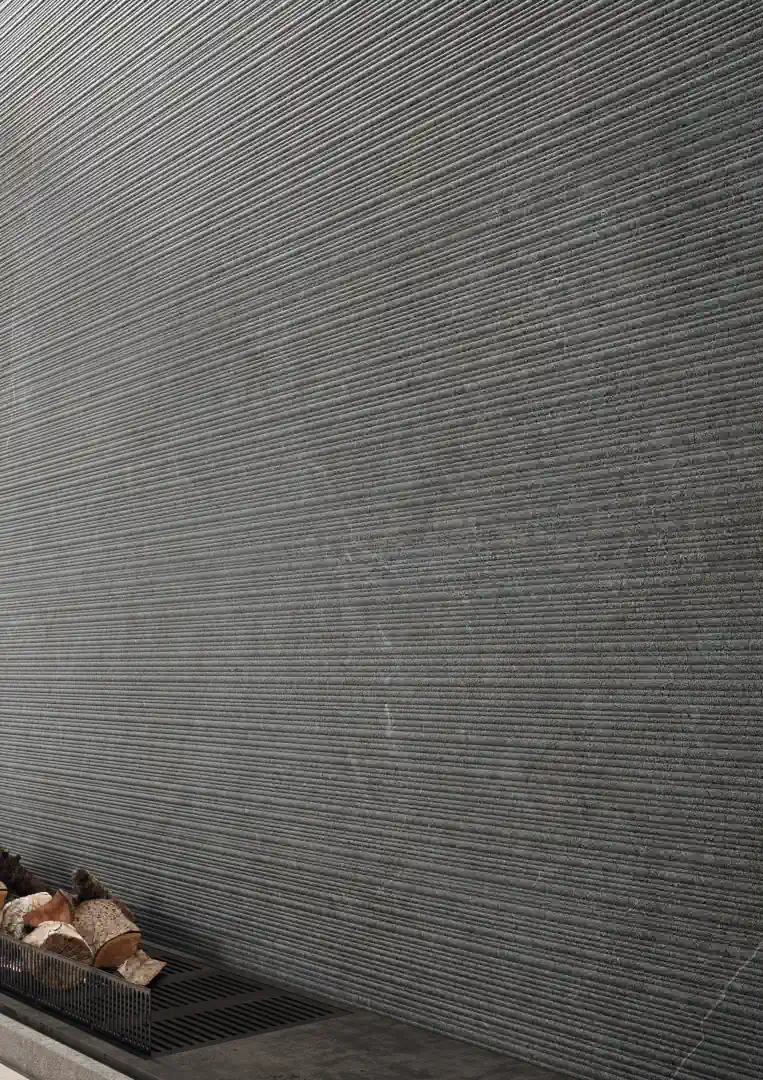 Gres Impronta LIMESTONE efekt kamień - aranzacja w przy kominku