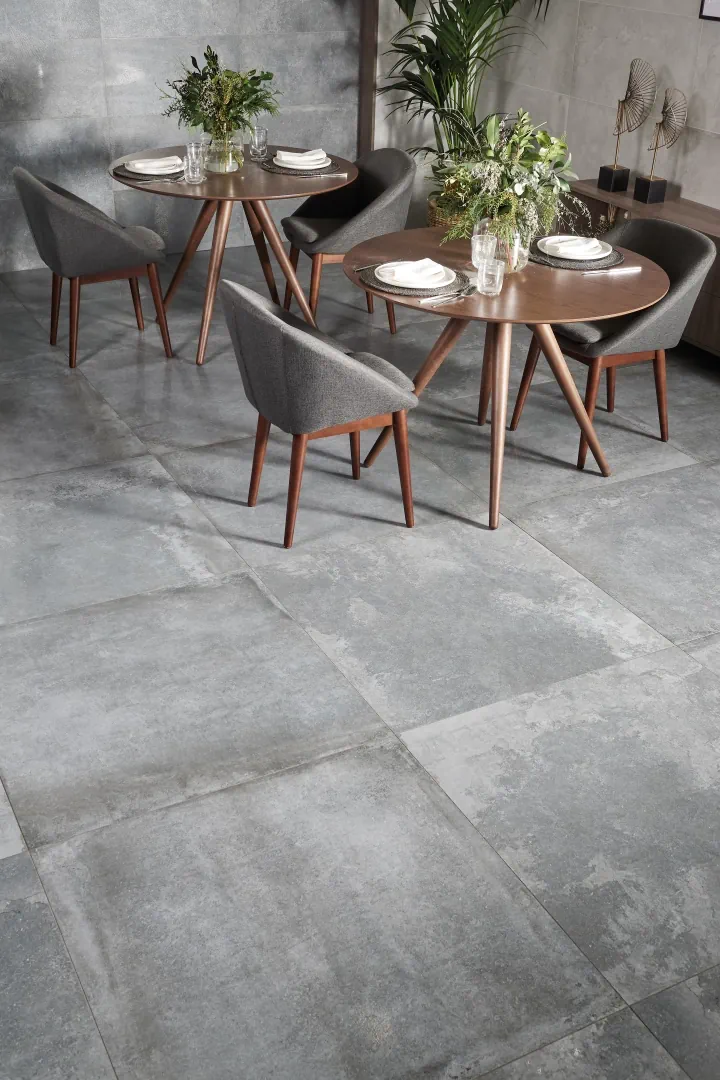 Gres Kerben RUE DE PARIS efekt kamień - aranzacja w eleganckiej lazience