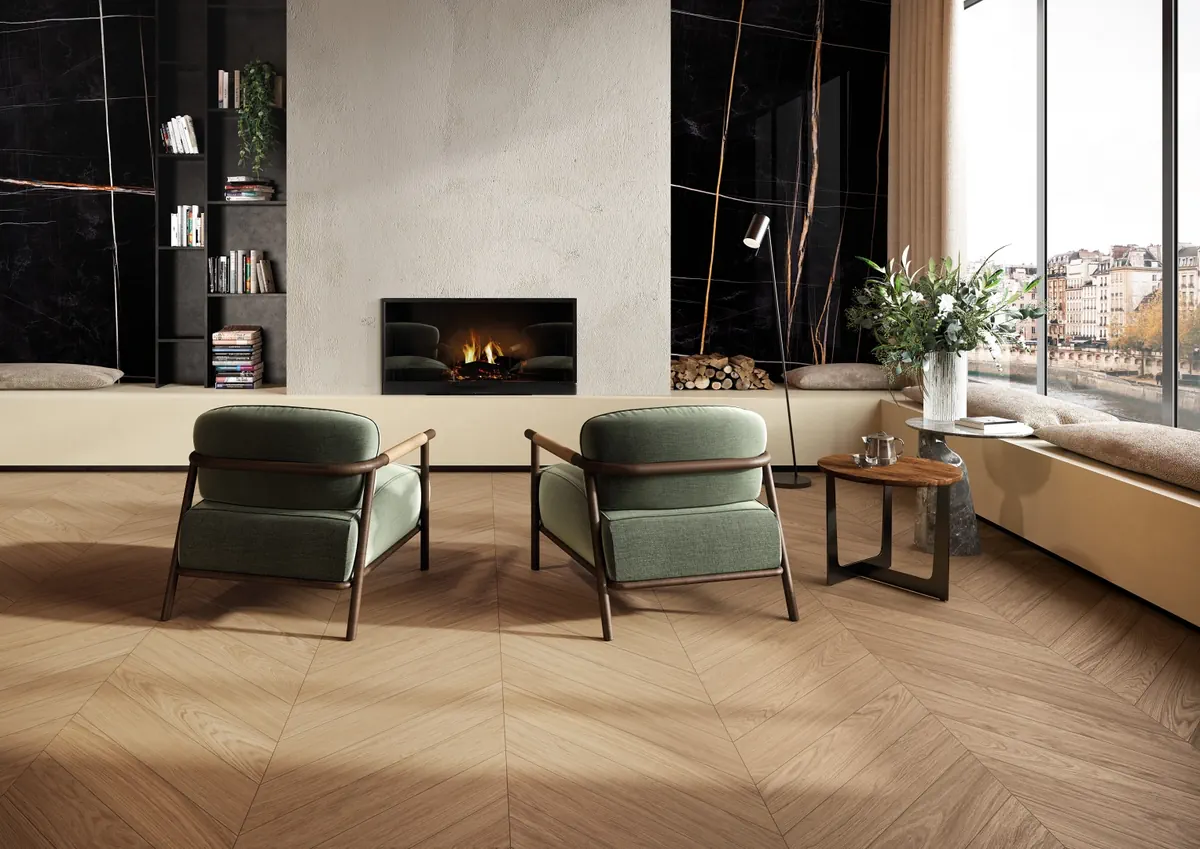 Gres La Fabbrica Ava HONEY WOOD efekt drewno, kamień - aranzacja w korytarzu z naturalnym swiatlem