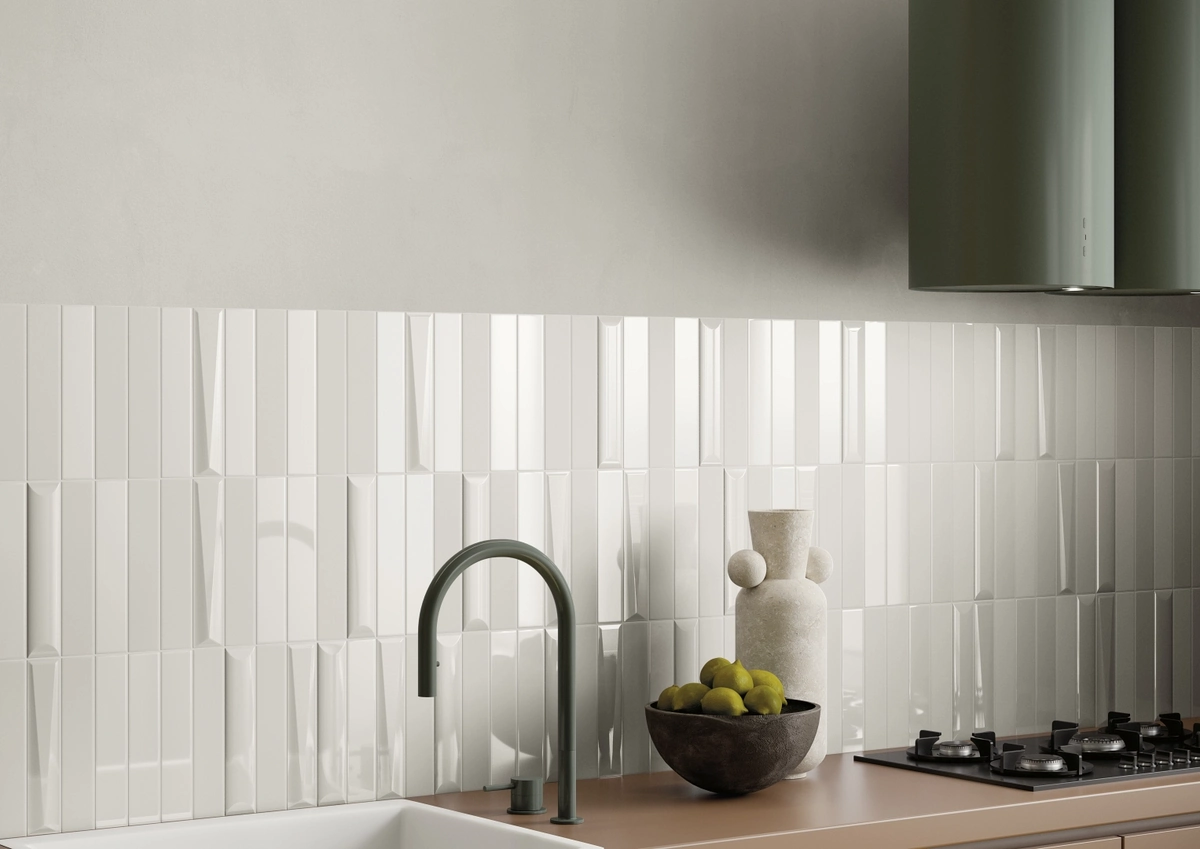 Gres La Fabbrica Ava UP efekt kamień - aranzacja w eleganckiej lazience