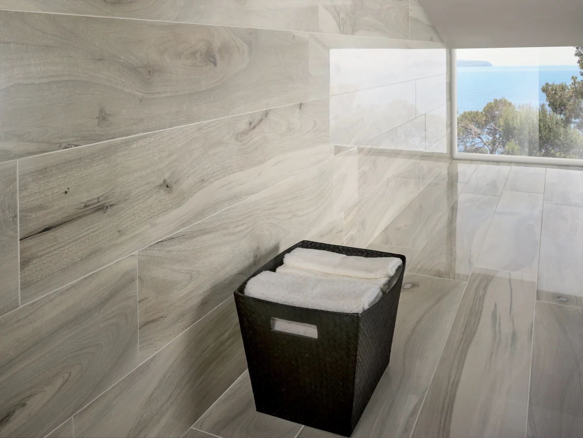 Gres La Fabbrica Ava KAURI efekt drewno - aranzacja w elewacji domu