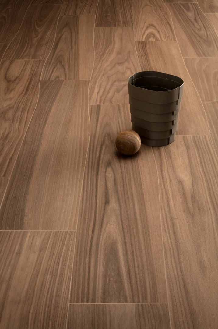 Gres Lea BIO SELECT efekt drewno - aranzacja w elewacji domu