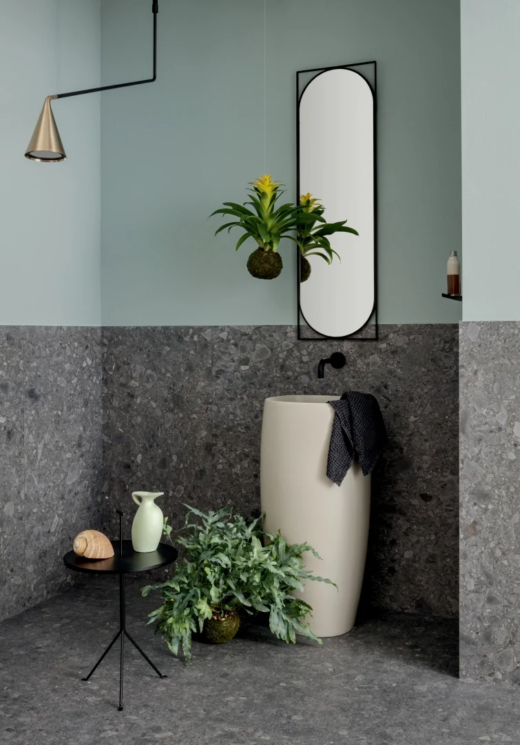 Gres Lea SIDE STONE efekt marmur - aranzacja w strefie dziennej z duzymi przeszkleniami