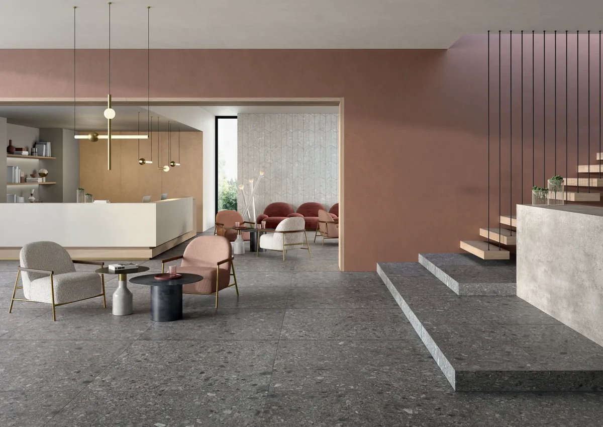Gres Lea SIDE STONE efekt marmur - aranzacja w przestronnym holu
