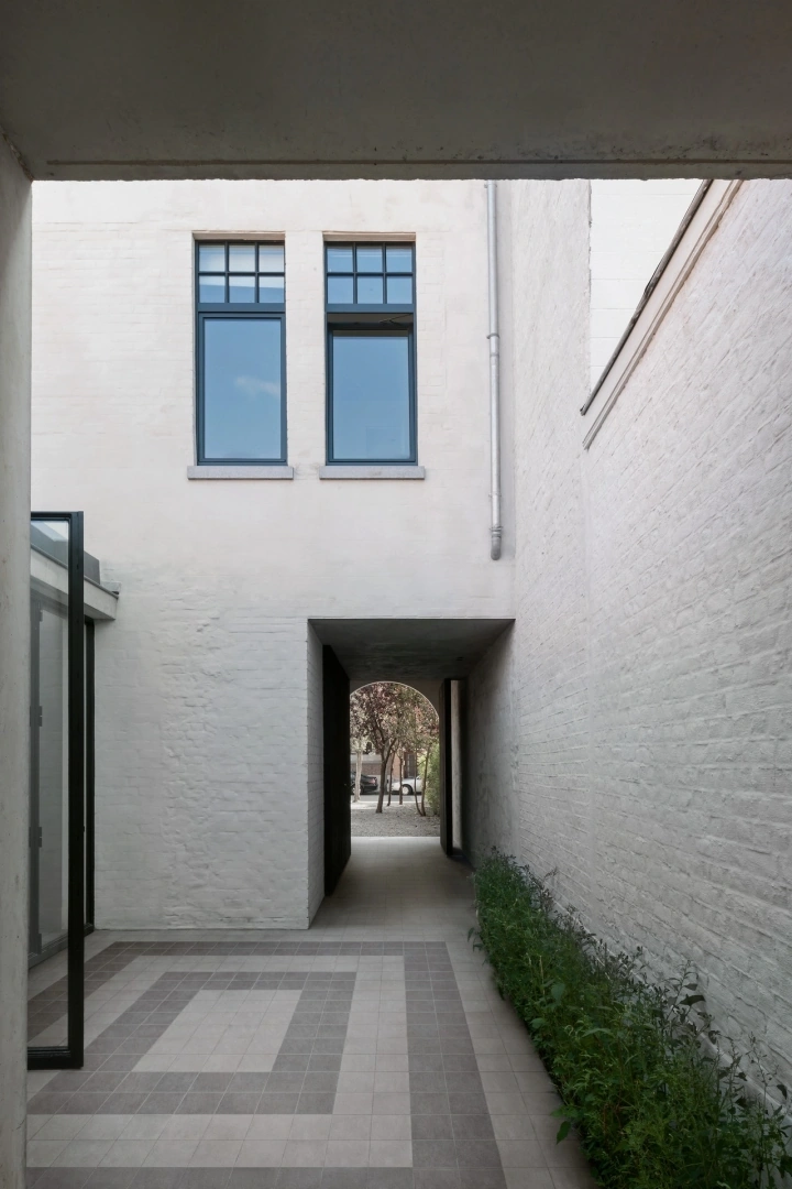 Gres Marazzi SENTIERI efekt kamień - aranzacja w przy kominku