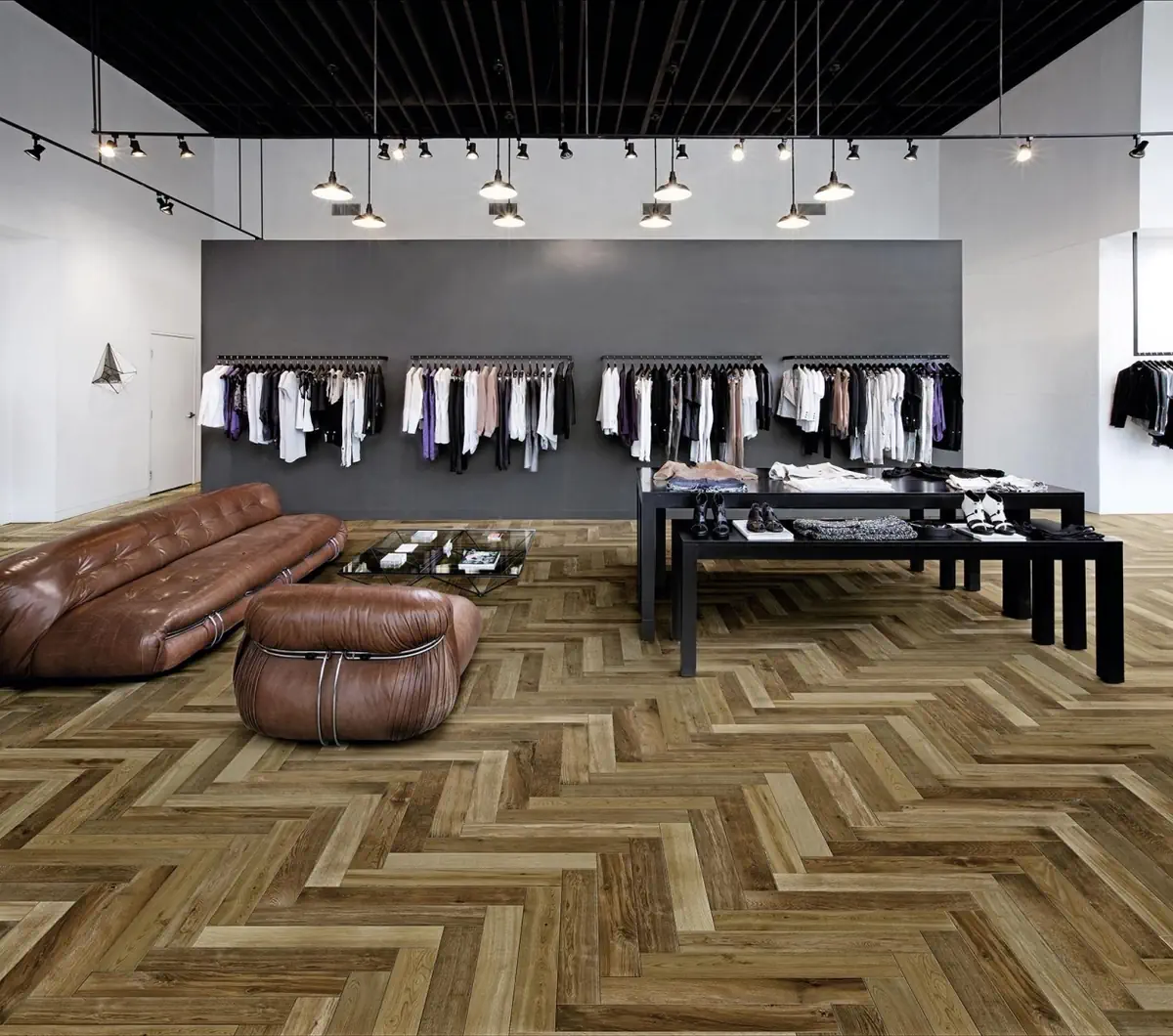 Gres Marazzi TREVERKFUSION efekt drewno - aranzacja w nowoczesnym salonie