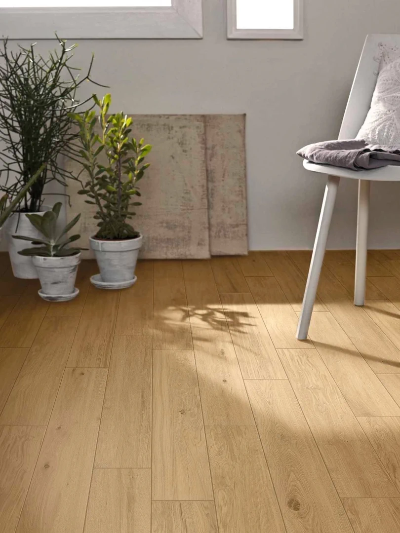 Gres Marazzi TREVERKLOOK efekt drewno - aranzacja w minimalistycznym wnetrzu
