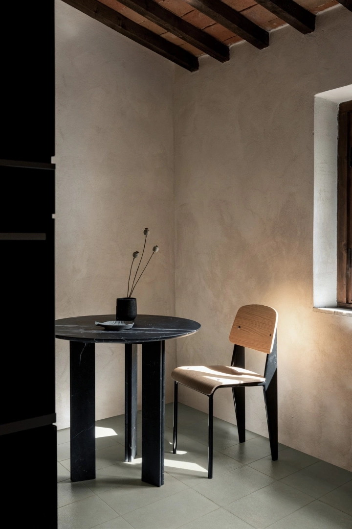 Gres Marazzi TERRAMATER efekt kolor - aranzacja w minimalistycznym wnetrzu