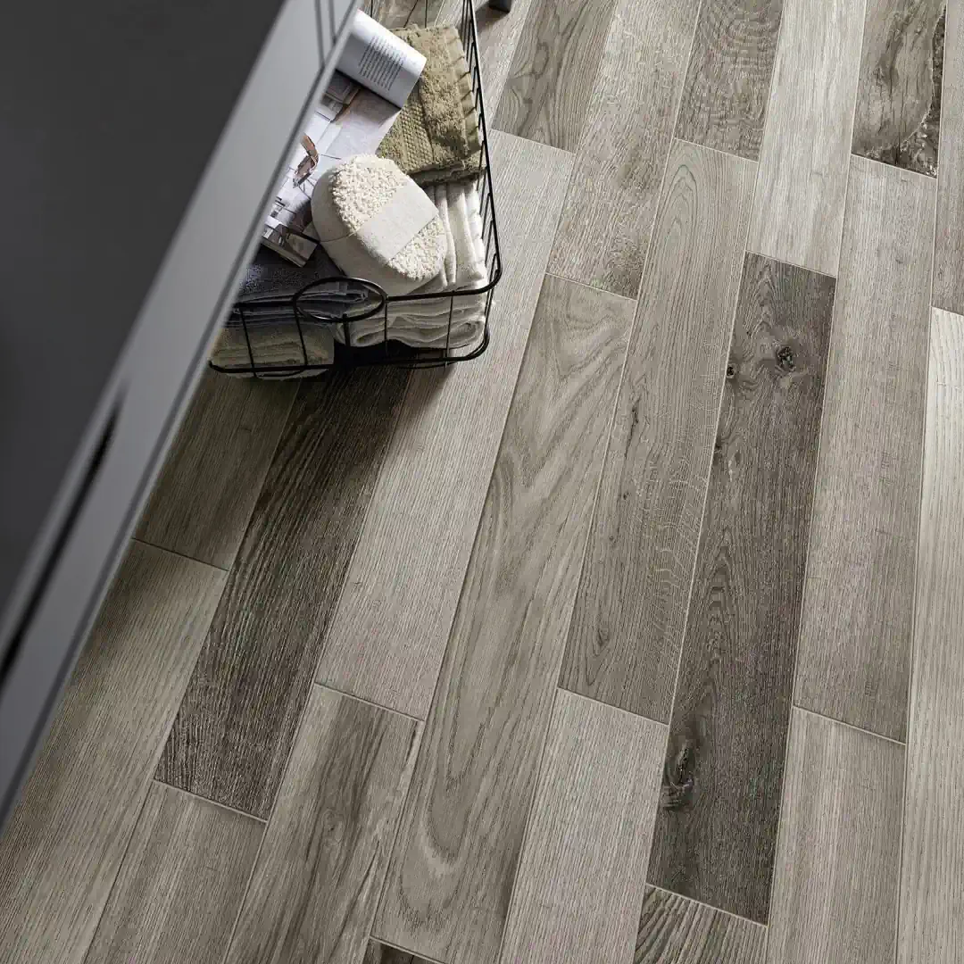 Gres Marazzi TREVERKFUSION efekt drewno - aranzacja w eleganckiej lazience