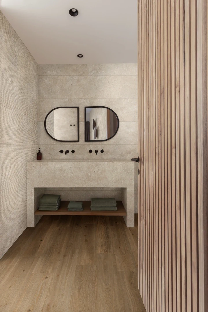 Gres Marazzi LIMESTONE WALL efekt beton - aranzacja w elewacji domu