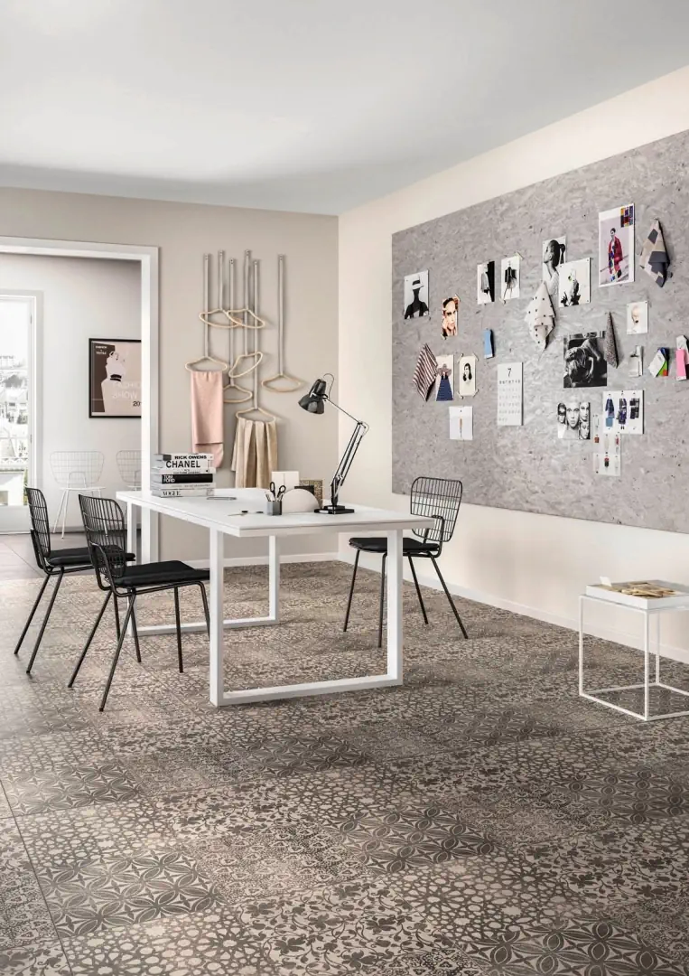 Gres Marazzi POWDER efekt beton - aranzacja w przy kominku