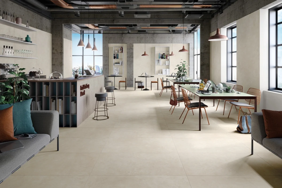 Gres Mirage VICEVERSA efekt terrazzo, kamień - aranzacja w nowoczesnym salonie