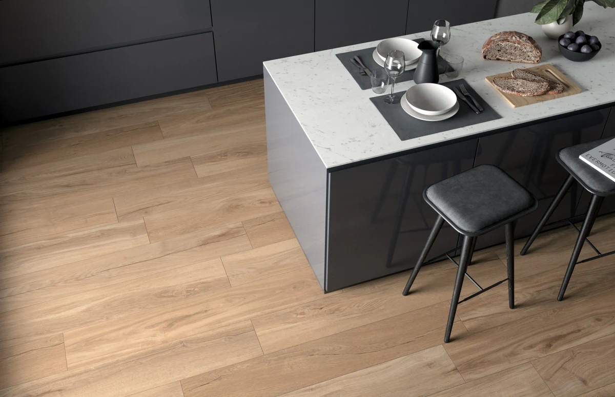 Gres Mirage JURUPA efekt drewno - aranzacja w minimalistycznym wnetrzu
