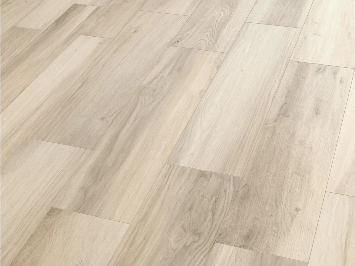 Gres Piemme COTTAGE efekt drewno - aranzacja w przy kominku