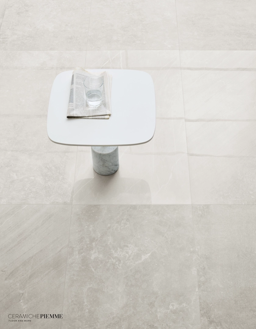 Gres Piemme UNIQUESTONE efekt kamień - aranzacja w eleganckiej lazience
