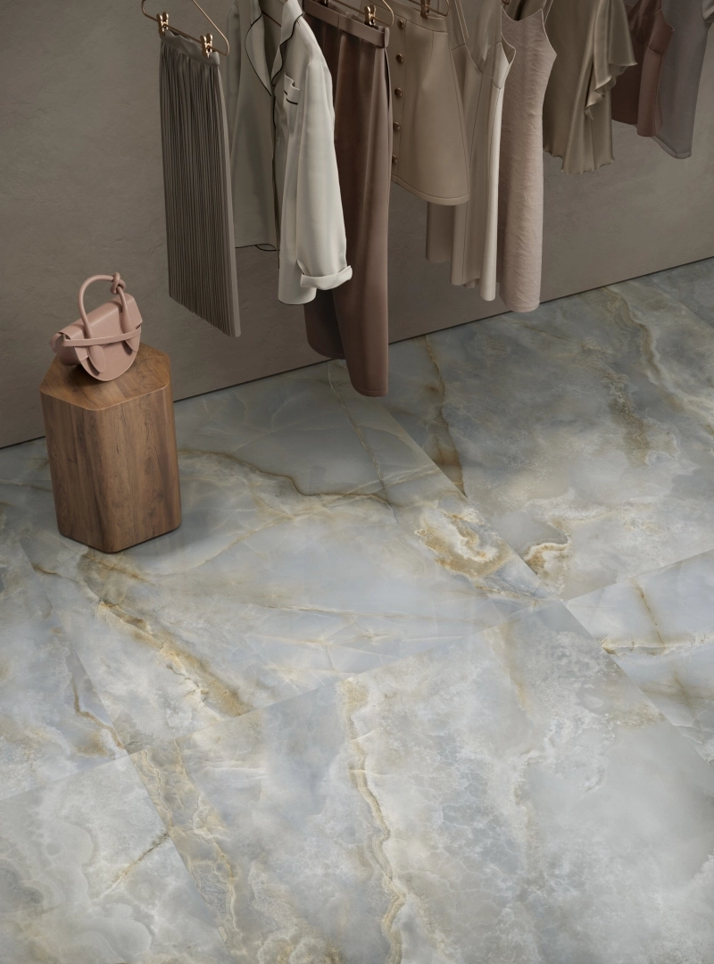 Gres Piemme MAJESTIC ONYX efekt marmur - aranzacja w minimalistycznym wnetrzu