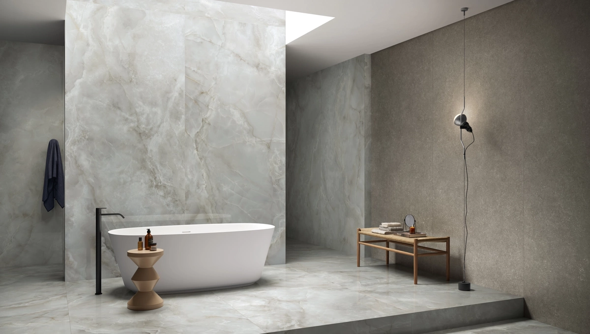 Gres Piemme MAJESTIC ONYX efekt marmur - aranzacja w elewacji domu