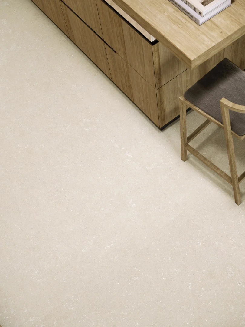 Gres Porcelanosa CANCUN efekt beton - aranzacja w elewacji domu