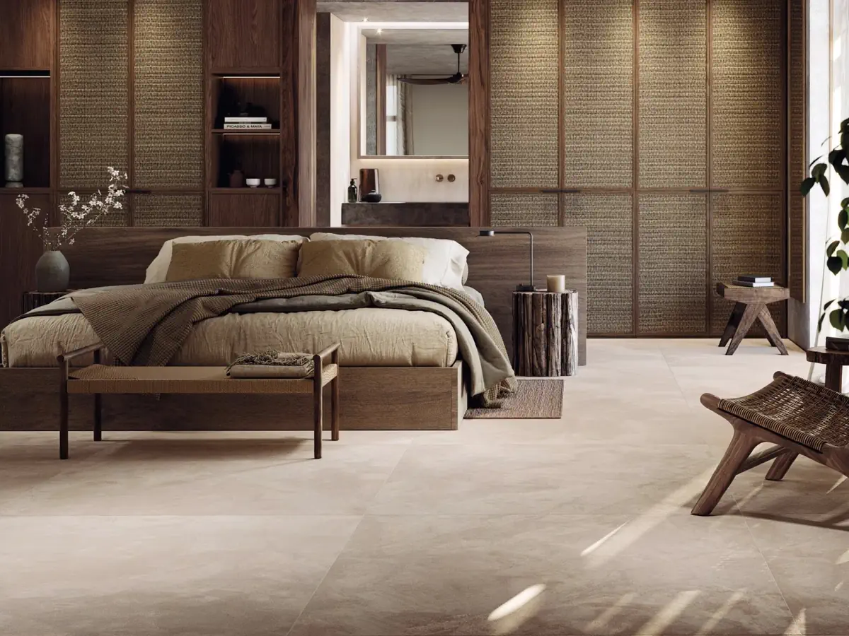 Gres Porcelanosa SANTORINI efekt beton - aranzacja w przy kominku
