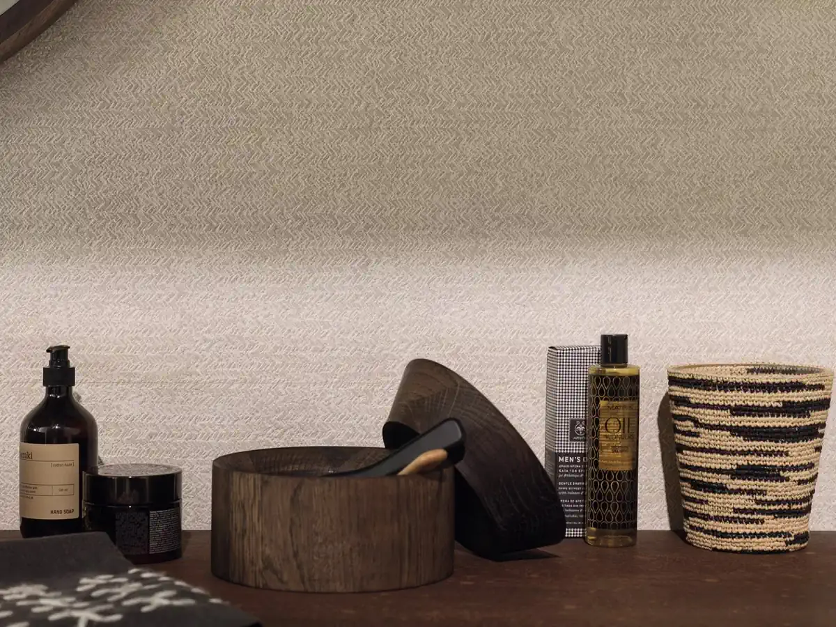 Gres Porcelanosa CAPRI efekt kolor - aranzacja w przestronnym holu