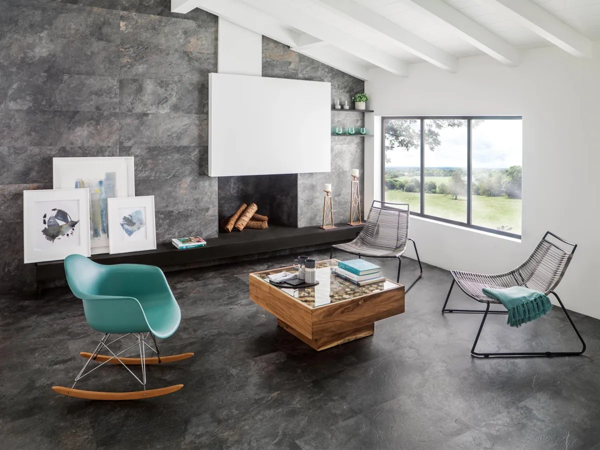 Gres Porcelanosa IMAGE efekt kamień - aranzacja w przy kominku