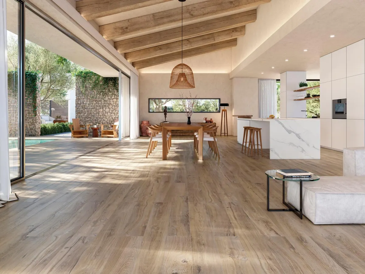 Gres Porcelanosa MANHATTAN efekt drewno - aranzacja w przestronnym holu