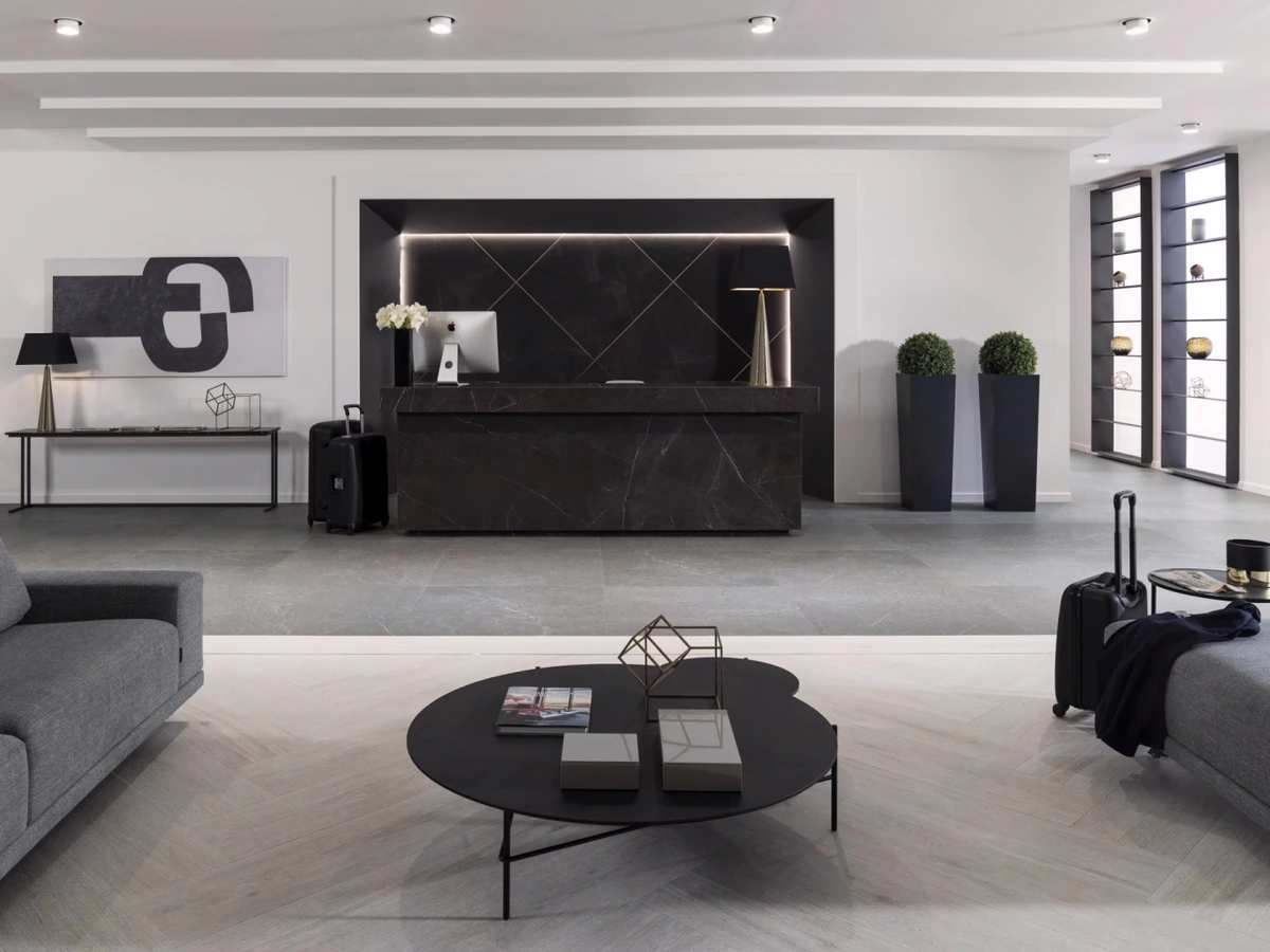 Gres Porcelanosa KARACHI efekt marmur, kamień - aranzacja w eleganckiej lazience
