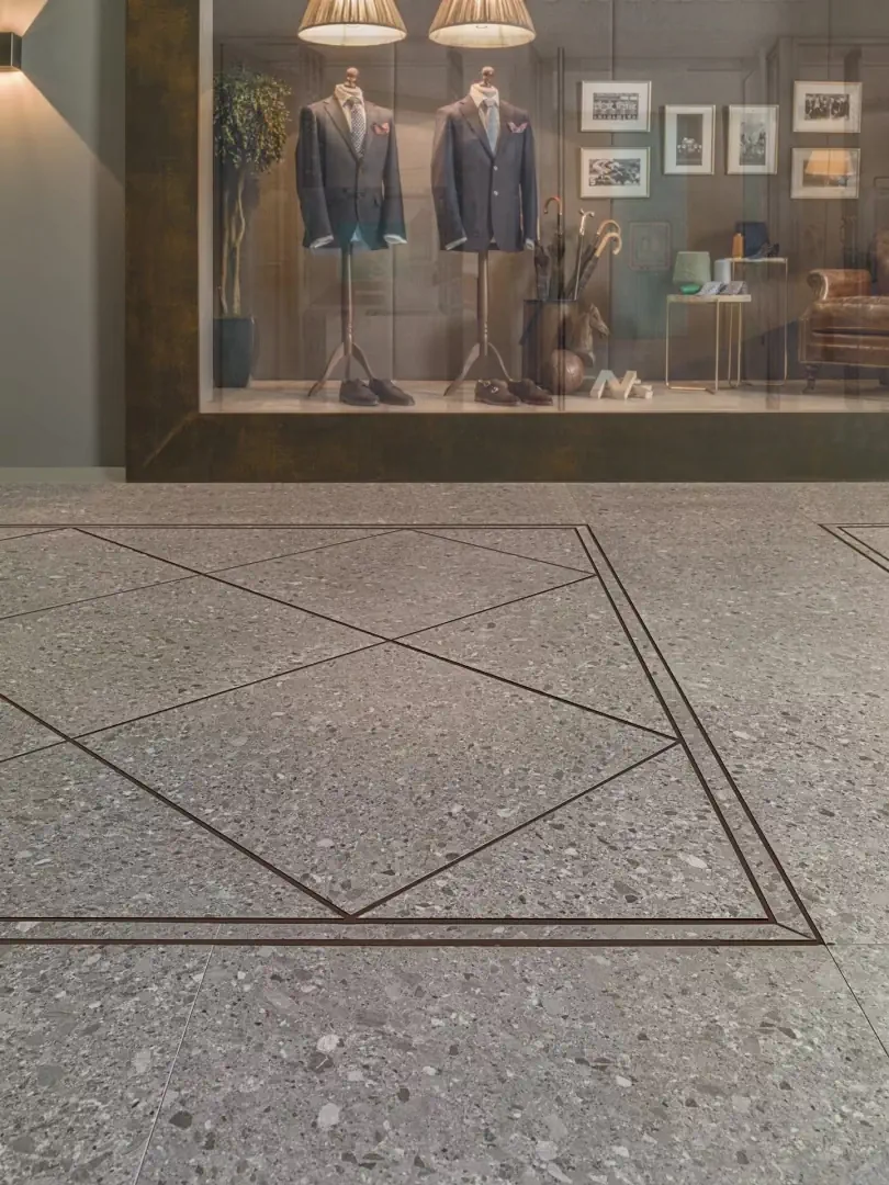 Gres Porcelanosa CEPPO efekt terrazzo, kamień - aranzacja w eleganckiej lazience