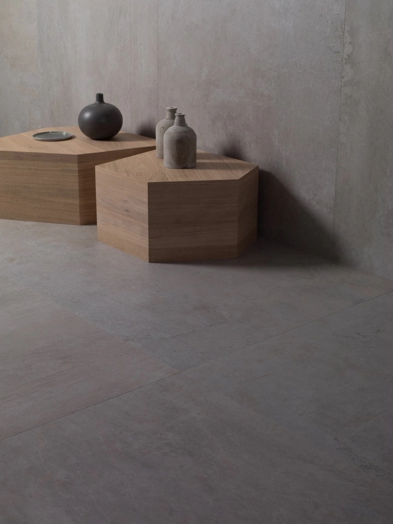 Gres Porcelanosa RODANO efekt beton, kamień - aranzacja w nowoczesnym salonie