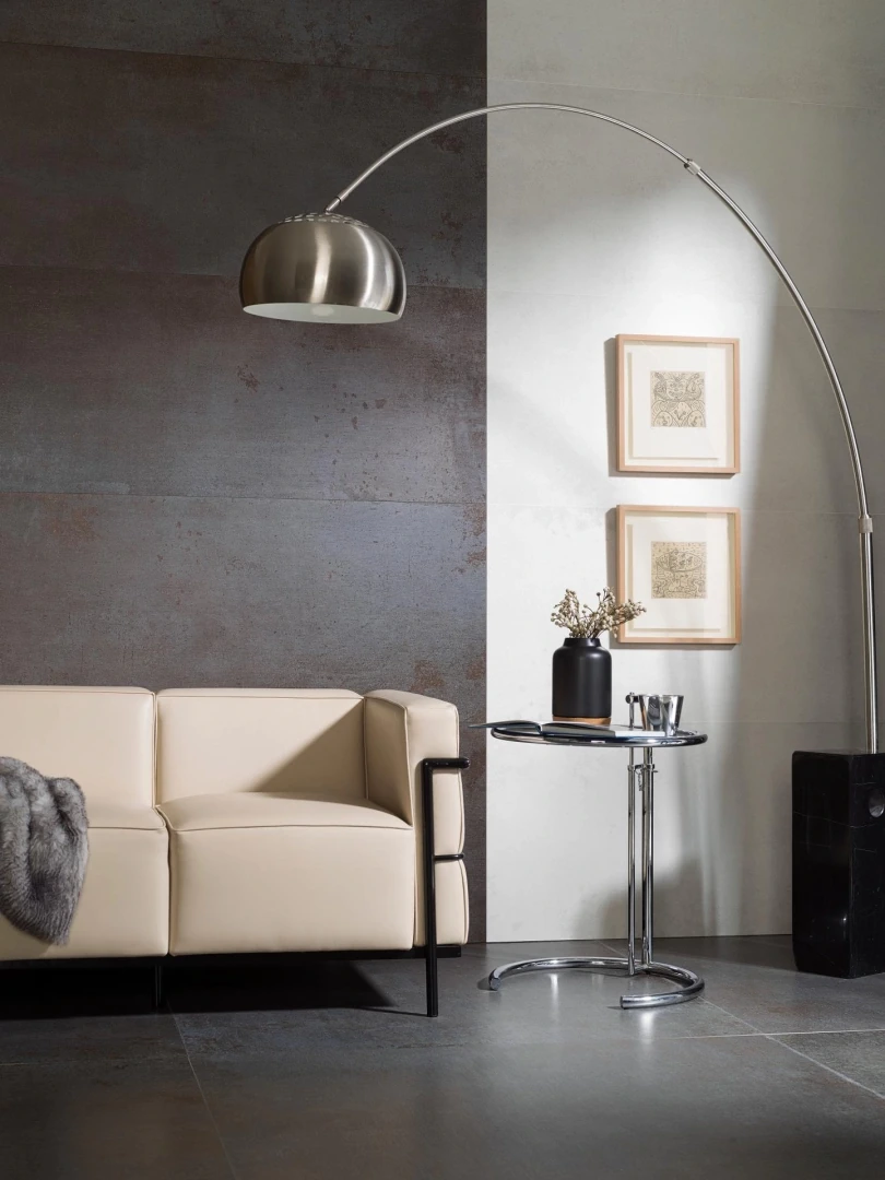 Gres Porcelanosa STEEL efekt metal - aranzacja w elewacji domu