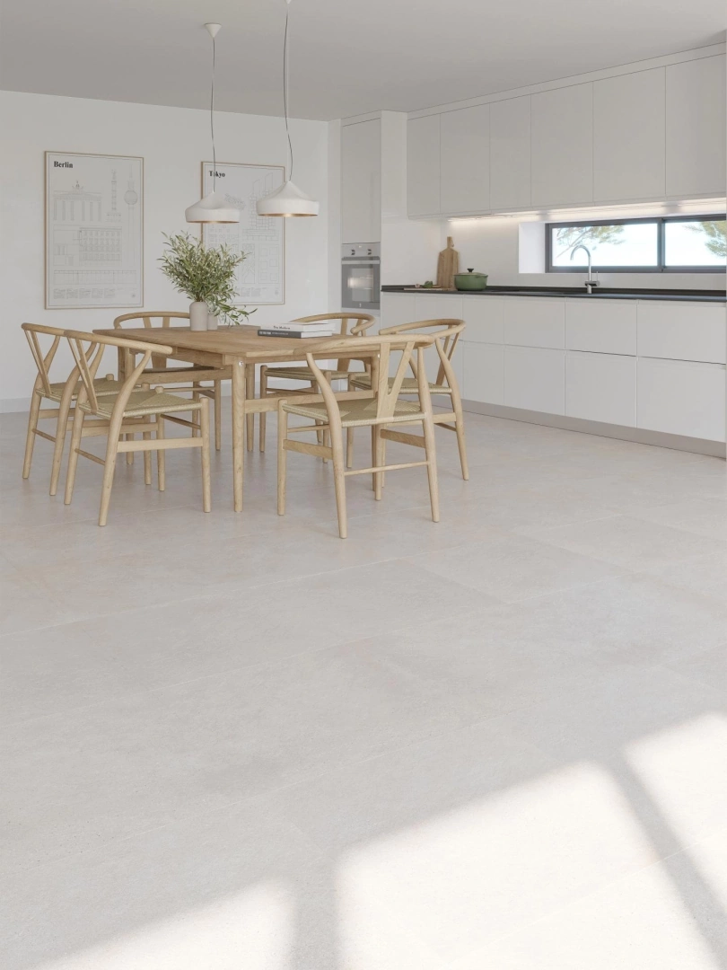 Gres Porcelanosa VELA efekt beton - aranzacja w korytarzu z naturalnym swiatlem