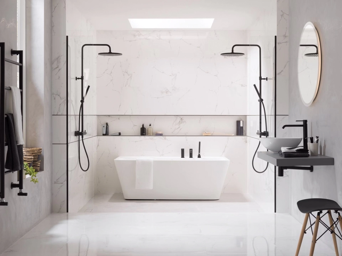 Gres Porcelanosa CARRARA efekt marmur - aranzacja w nowoczesnym salonie