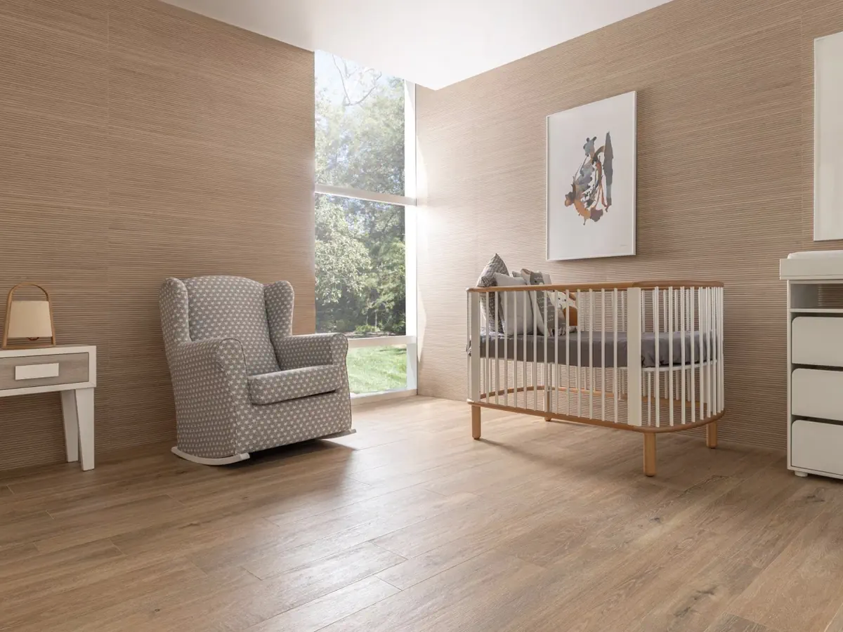 Gres Porcelanosa TANZANIA efekt drewno - aranzacja w strefie dziennej z duzymi przeszkleniami