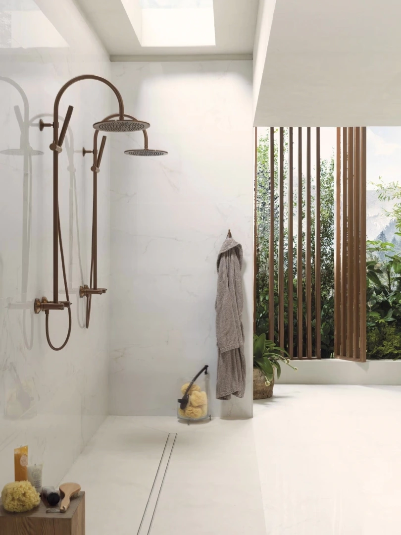 Gres Porcelanosa CARRARA efekt marmur - aranzacja w eleganckiej lazience