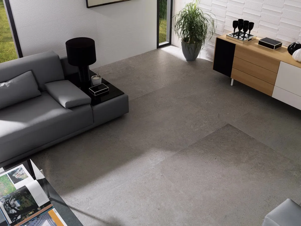 Gres Porcelanosa BERNA efekt kamień - aranzacja w strefie dziennej z duzymi przeszkleniami