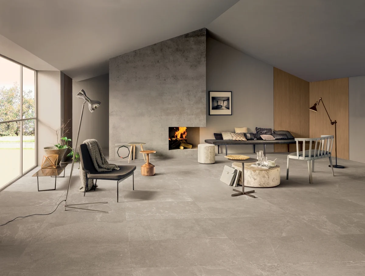Gres Provenza GROOVE efekt beton - aranzacja w przestronnym holu