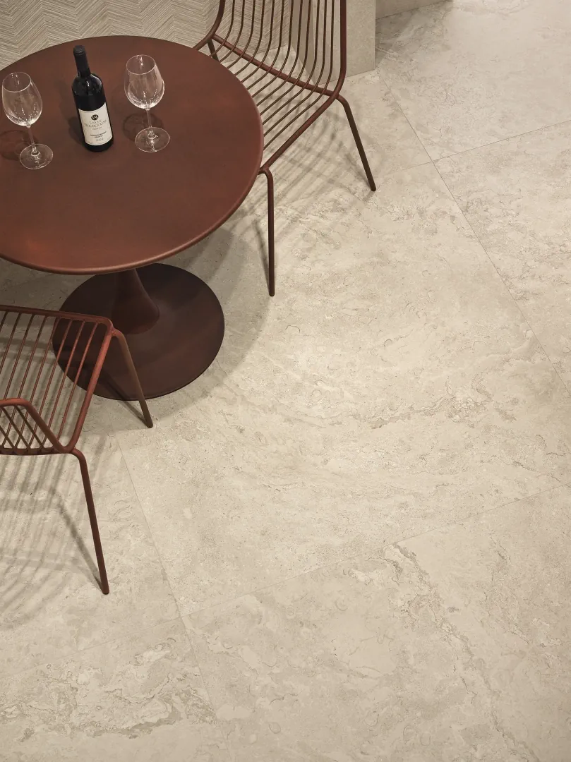 Gres Provenza UNIQUE BOURGOGNE efekt kamień - aranzacja w eleganckiej lazience