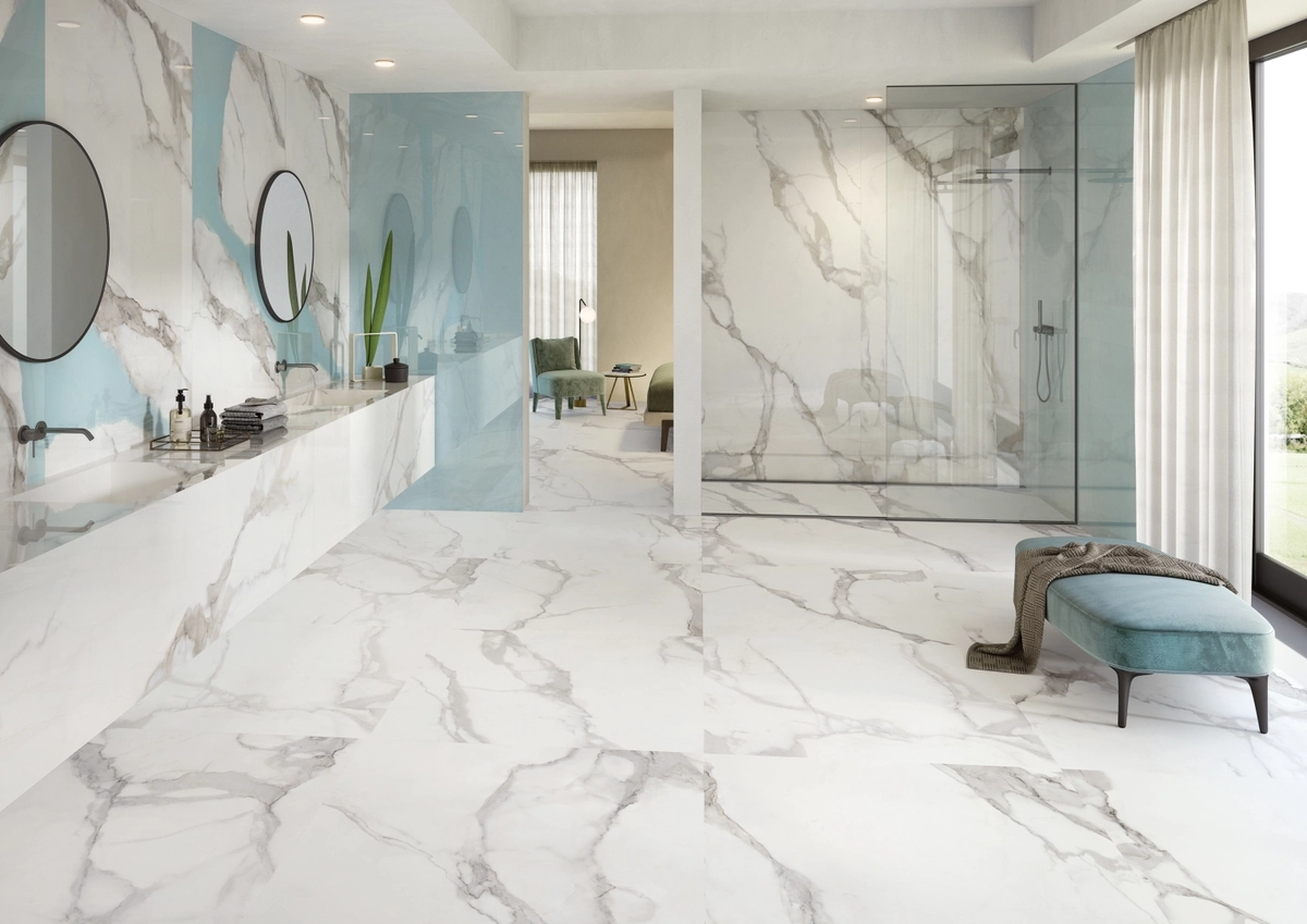 Gres Provenza UNIQUE MARBLE efekt beton, marmur - aranzacja w strefie dziennej z duzymi przeszkleniami